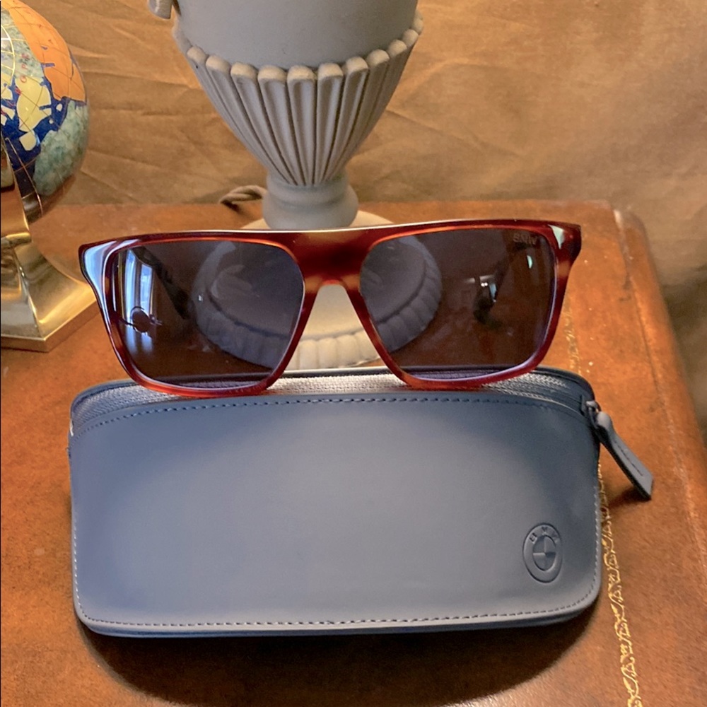 BMW New “tortoise” and bluish lens Sporty Sunglasses